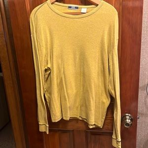 Gap mens XL shirt. 100% cotton. Almost new condition. Hardly worn.